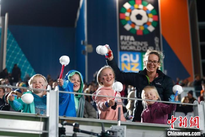 奥克兰枪击案阴影下女足世界杯揭幕 新西兰爆冷