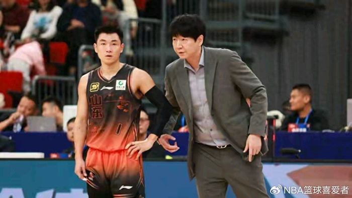 克里斯伤退王征三分雨助山东男篮逆转天津