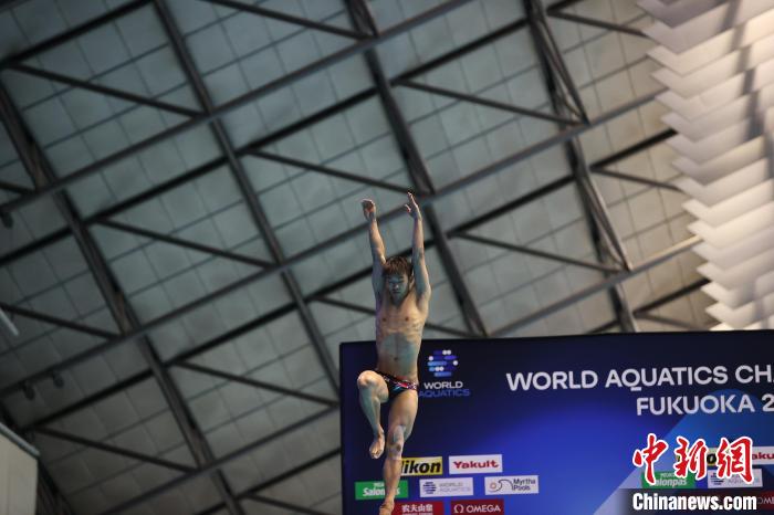 王宗源成功卫冕 中国跳水双星闪耀福冈世锦赛