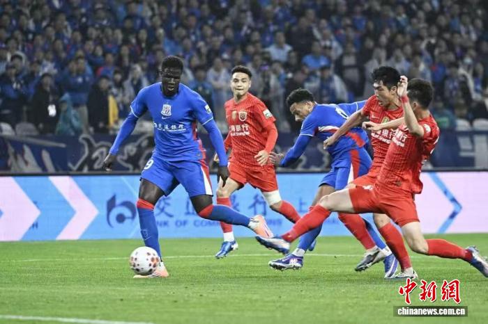 申花10小胜海港 德比战海港多名主力伤退