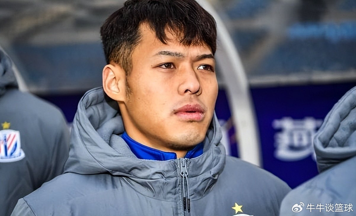 邵佳一率国足爆冷击败日本队 青岛西海岸本土球