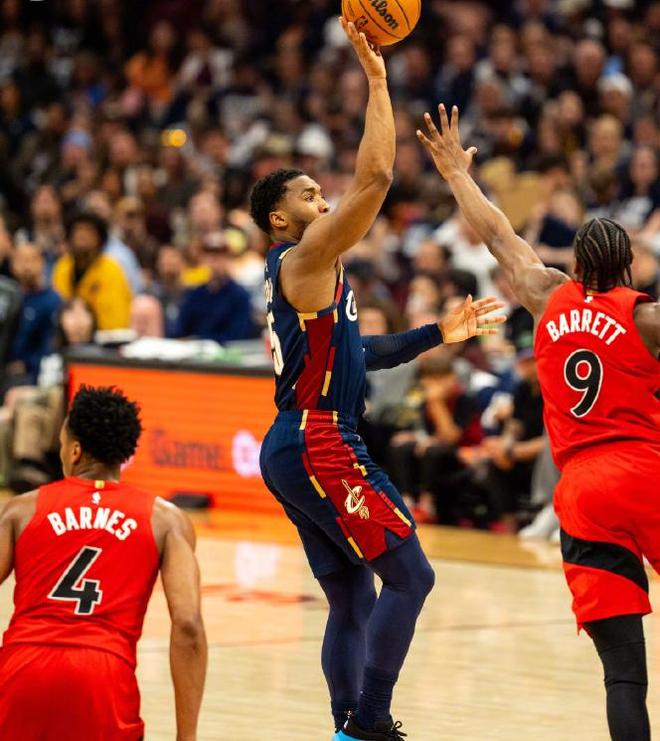 哈登率骑士力克猛龙终结赛季不胜魔咒