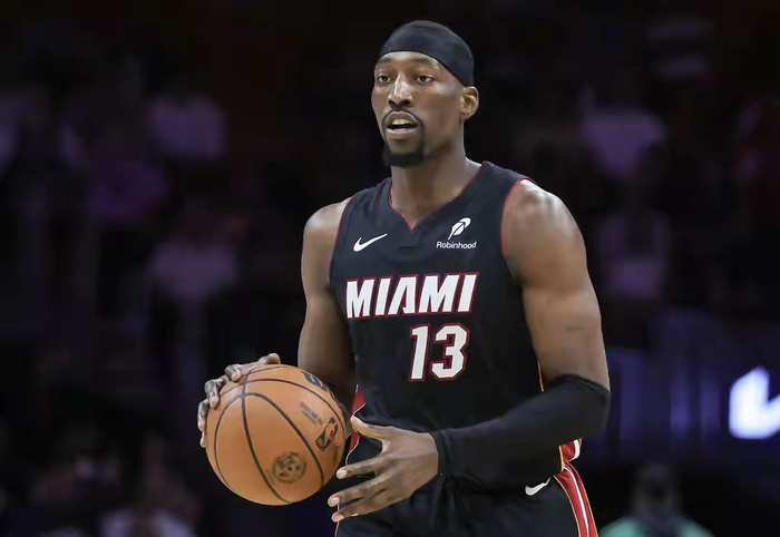 阿德巴约83分破科比纪录 热火惨败陷附加赛泥潭